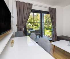  La Morada Suites