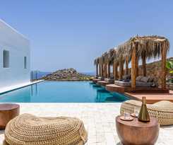 Hotel Charisma and Wellness Suites