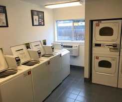 Hotel InTown Suites Extended Stay Chicago IL - Oakbrook