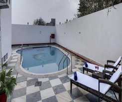 Hotel Surasena Regalvista