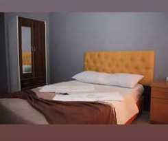  G&ouml;k Medusa Suites