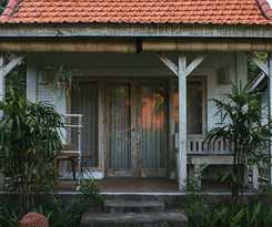 Hotel Tamuku Padang Padang, CARI Surf Camp