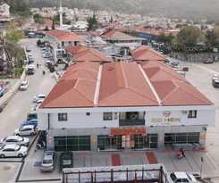  Red Moon Suites