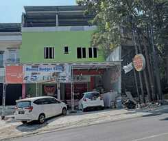 Hotel OYO Life 92877 Rainbow 7296