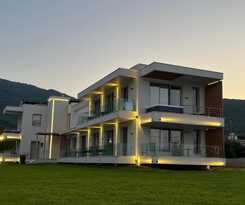  Balance Accommodation