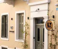  Living Yard Acropolis