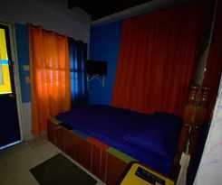 Hotel Yellow Moon Guesthouse Apartments