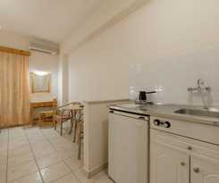  Pink Panther Studios and Apartments