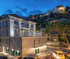  Villa Cadiz Apartments Varazze