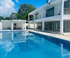 Hotel Gorgona Beach