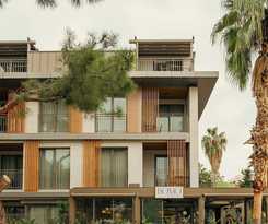  Bomo Suites