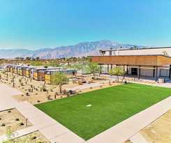 Hotel Acres Landing