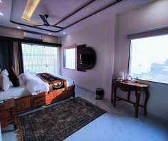 Hotel Royal Shantii Inn