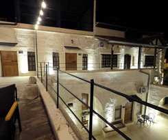  Arkeles Suites