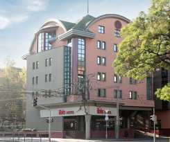 Ibis Budapest Heroes Square