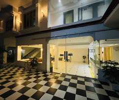 Hotel The Lavish Stay