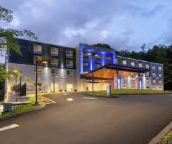 Hotel Holiday Inn Express and Suites Pittsfield-Lenox-Berkshires by IHG