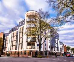 Hotel Manor Park Court