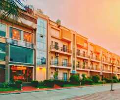 Hotel Vrindavan Dreams and Suites