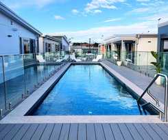 Hotel Resort on Cedar