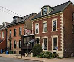 Hotel HI Halifax Heritage House - Hostel