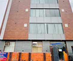 Hotel ICY White Varn Residency