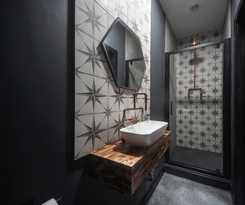 Hotel Studio 95 - Shared and Private Rooms