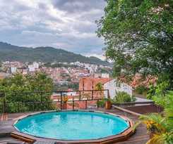 Hotel Traveler Hostel