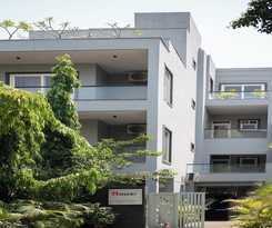 Hotel Housr Golf Course Road Phase 1 Metro