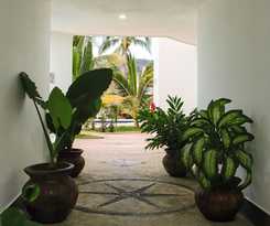 Hotel COSTA MADERO RESORT