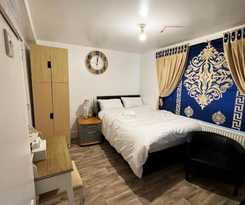 Hotel OYO Unique Guestroom - Farnworth, Easy Access to Bolton