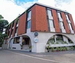 Hotel Idyllic Inn