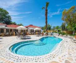  Vodina Lounge Suites