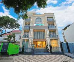 Hotel The Riverstone Inn - Near India Expo Centre and Mart, Greater Noida