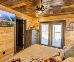 Hotel Bigfoot Bunkhouse Pool Views Theater Arcade Firepit Book Now
