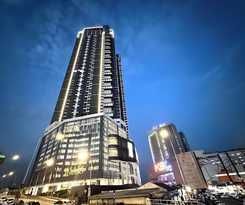 Hotel Space Residency by A----Walk 100m to KSL