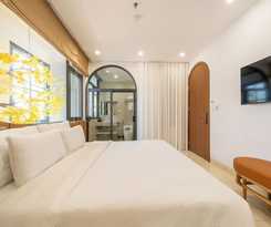 Hotel Azure Bay