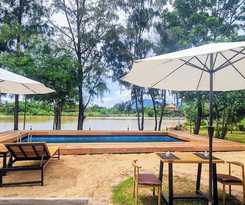 Hotel SunandRoots Lodge Restaurant and Bar