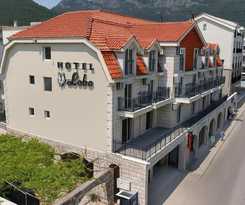 Hotel Lobo