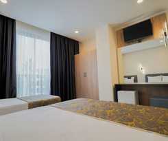  Blue Serenity Hotel