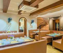 Hotel Arina Vedic Haveli 2 Min walk to Ganga