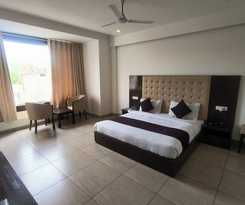 Hotel Girraj Inn