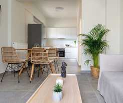  Sueno Studios and Apartments