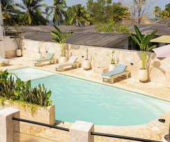 Hotel Bahia Azul Cove&ntilde;as