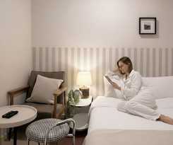 Hotel Yellow stay