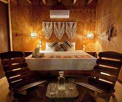 Hotel Straw hat suites La punta