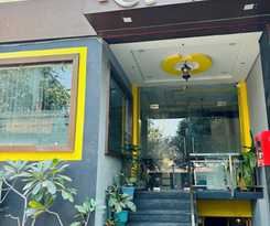 Hotel Rhythm Residency