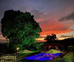 Hotel Jardines del cafe entre nubes