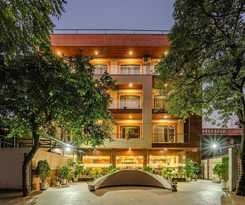 Hotel Royal Residence Near 32nd Milestone