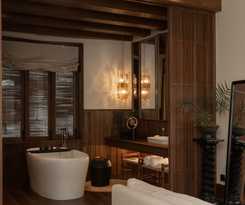 Hotel MistyHues DawnGreen